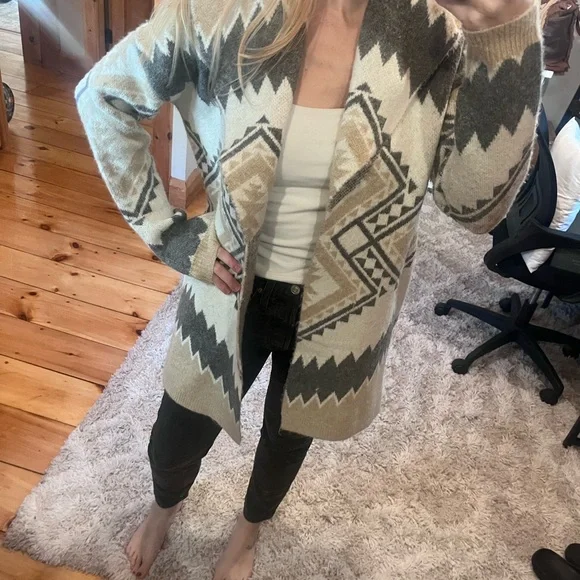 Aztec Sweater - Picture 2 of 4